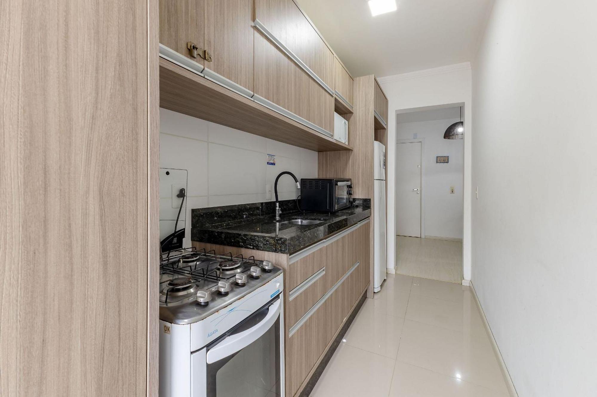 Apartamento para Famílias, Pertinho da Avenida e da Praia de Bombas - 2 dorms 6 pessoas Bombinhas Exterior foto